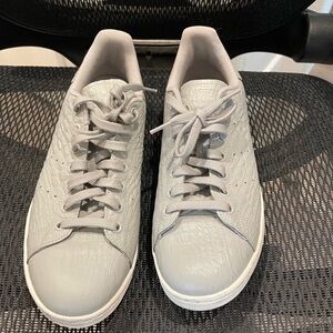 Gray Textured Men's Sneakers